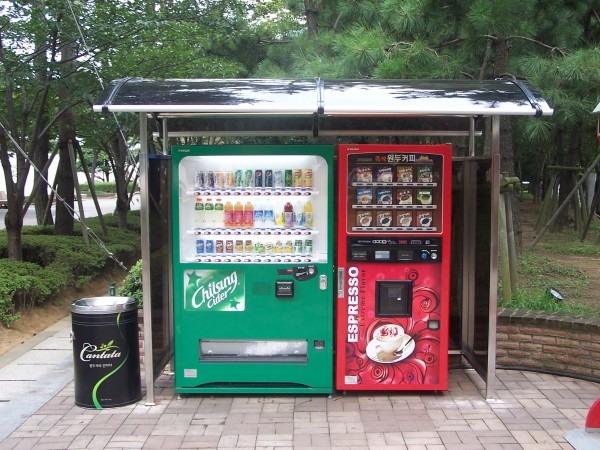 [Booth (shelter.smoking room.vending machine booth)] PCA.jpg